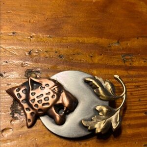 Leopard Head Brooch with Leaf Design